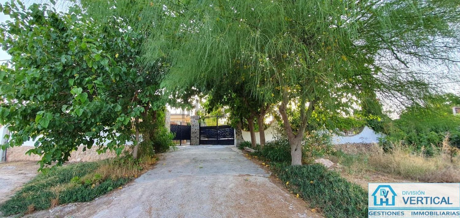 Casa de 630 m² a Riba-roja de Túria