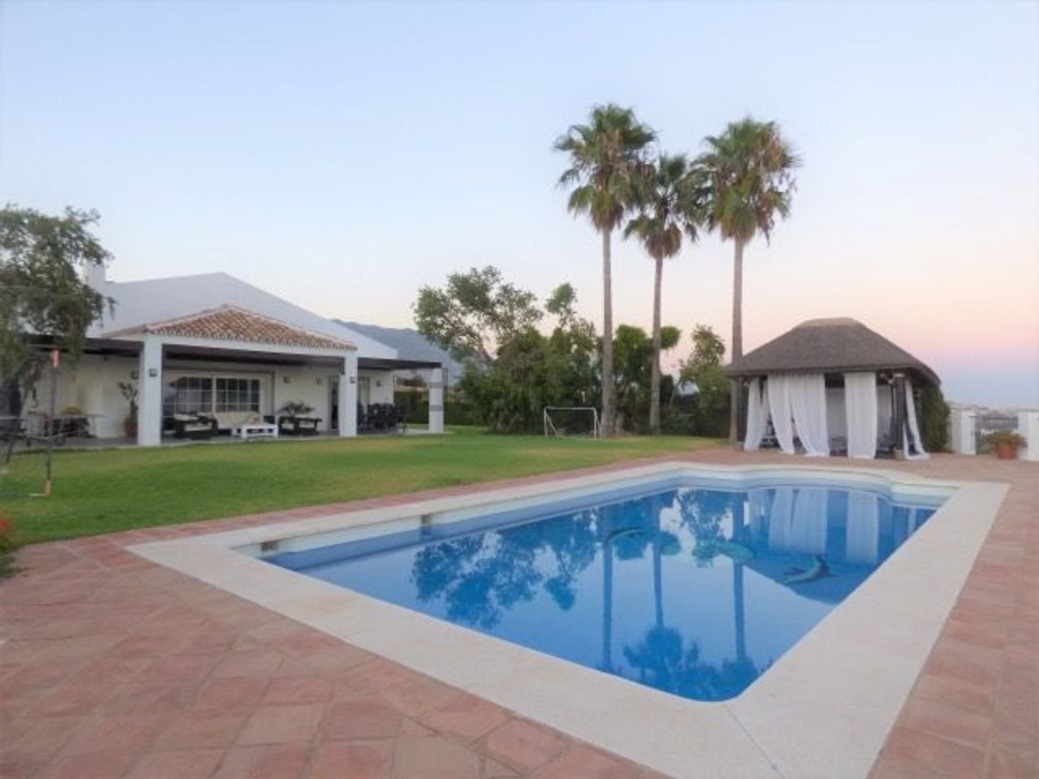 Haus 350 m² in Mijas
