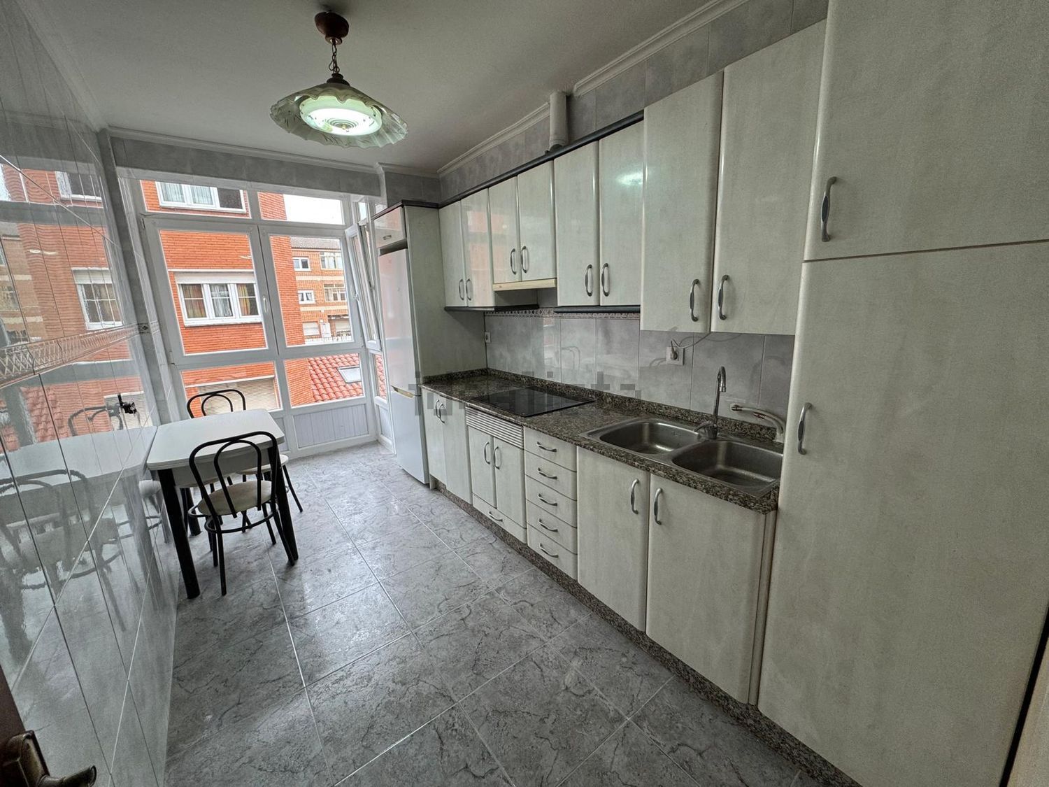 Pis de 75 m² a Gijón