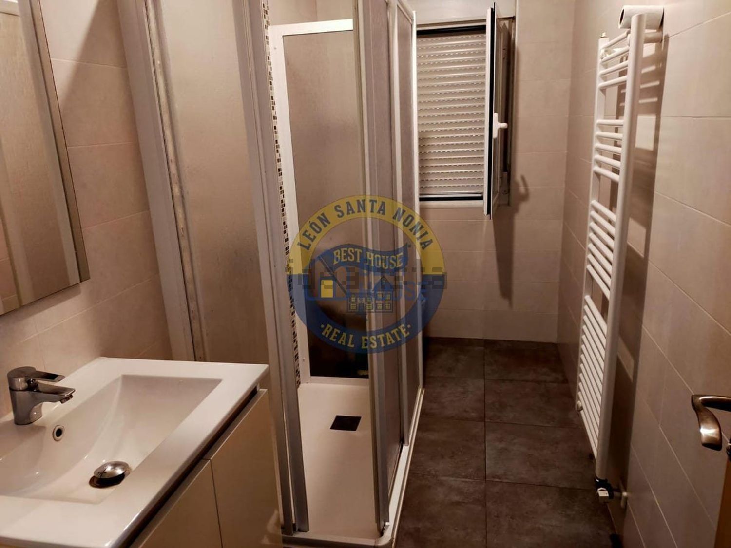 Pis de 82 m² a Lleó
