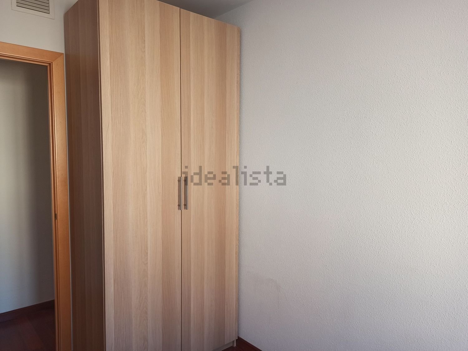 Flat 85 m² in Cadrete