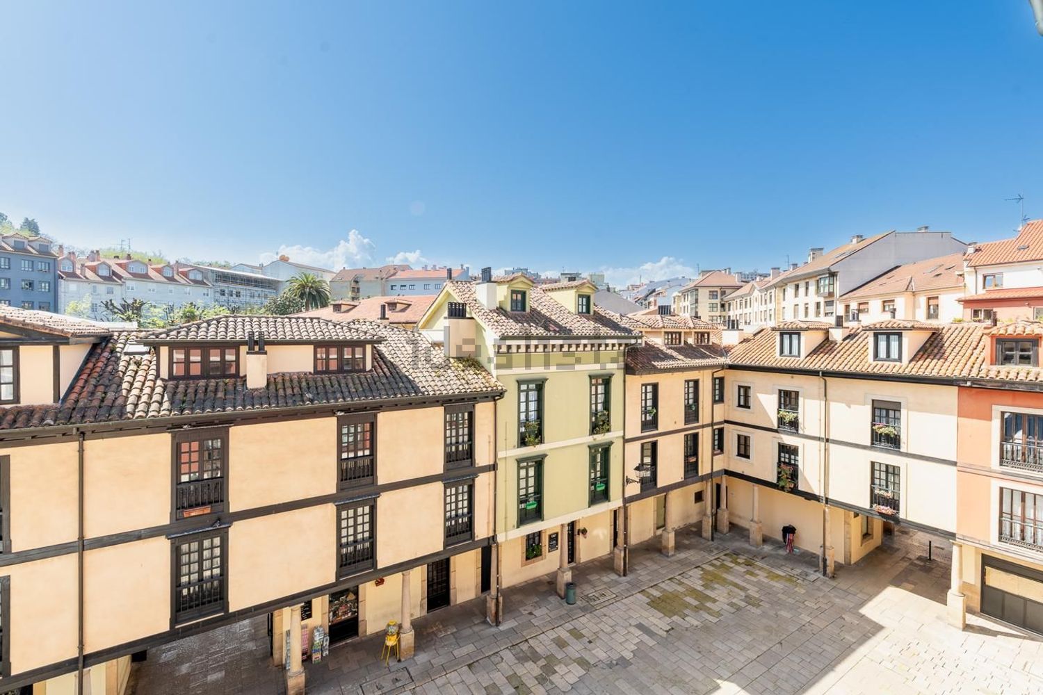 Piso de 84 m² en Oviedo