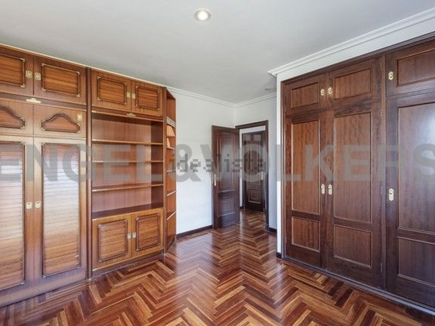 House 300 m² in Baiona