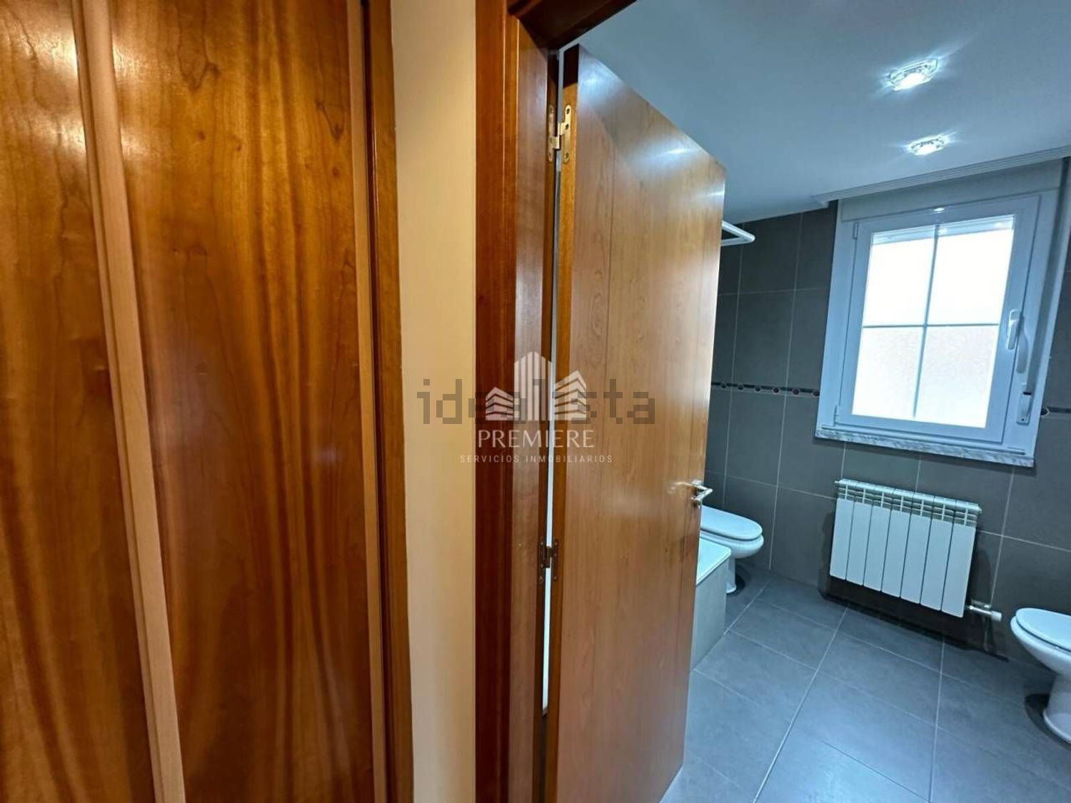 Casa 222 m² a Villares de la Reina