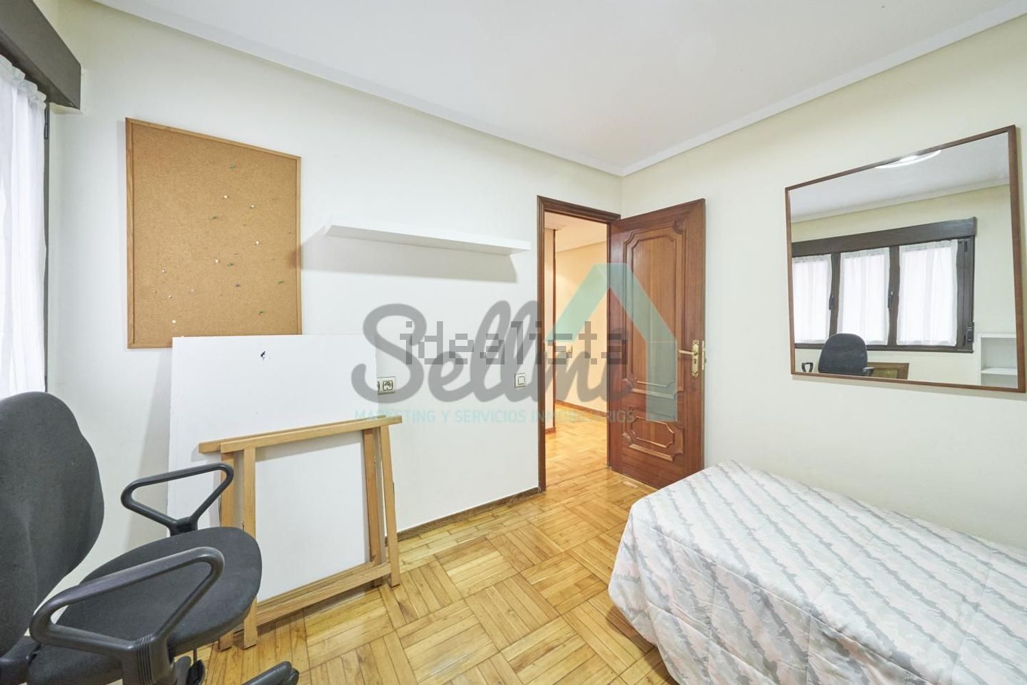 Pis de 82 m² a Oviedo