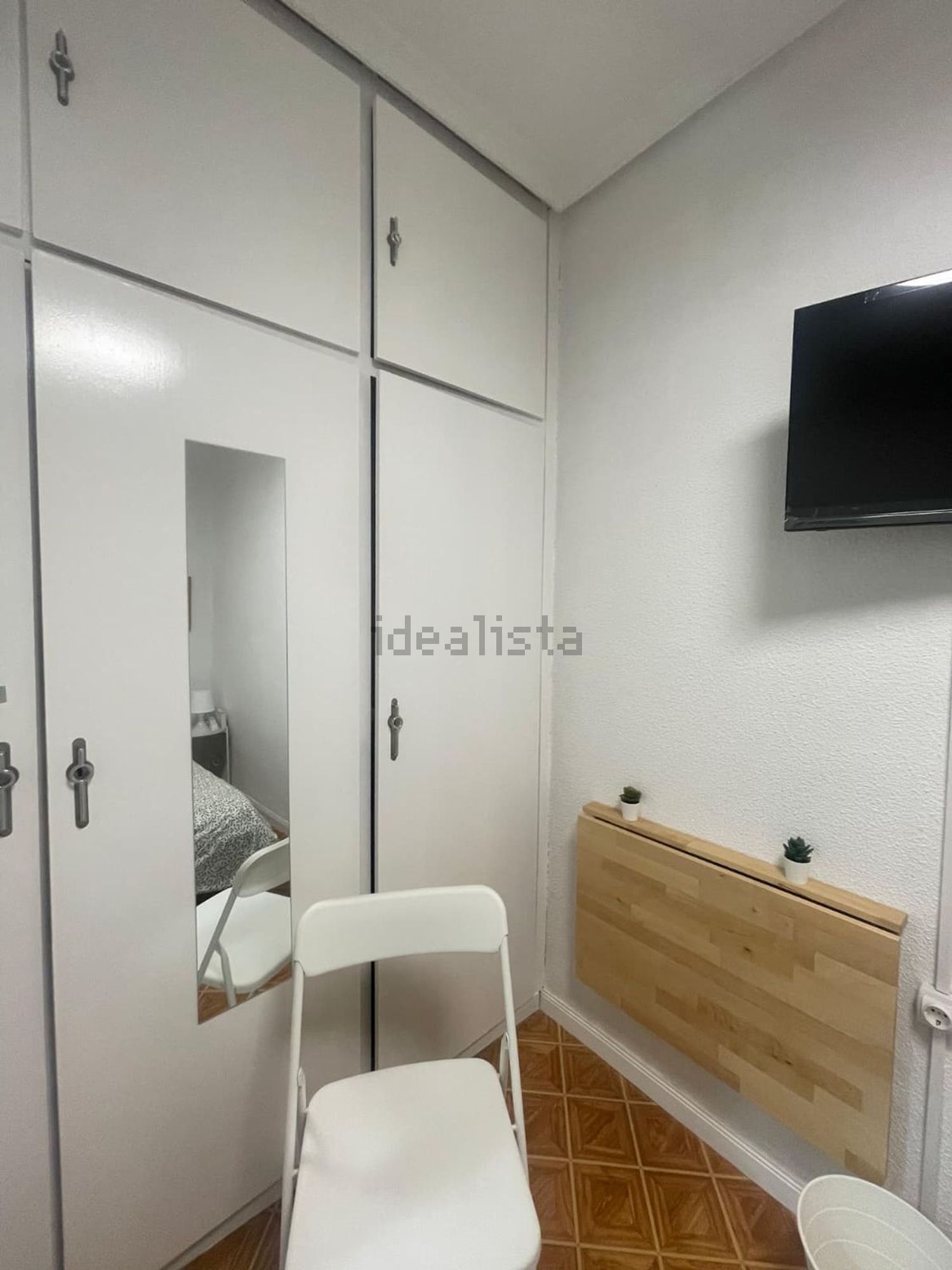 Room for rent, Madrid