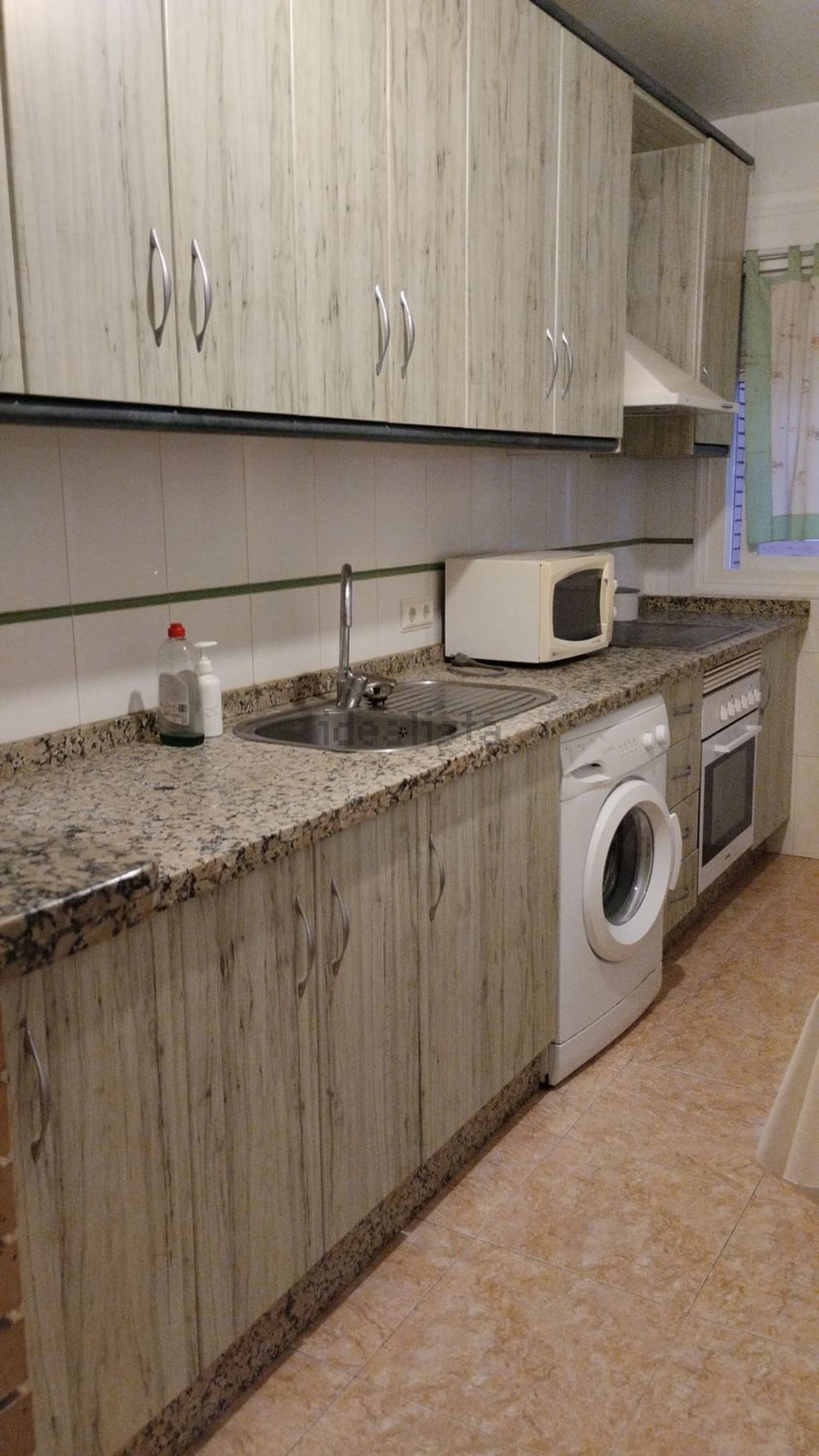 Piso de 70 m² en Adra