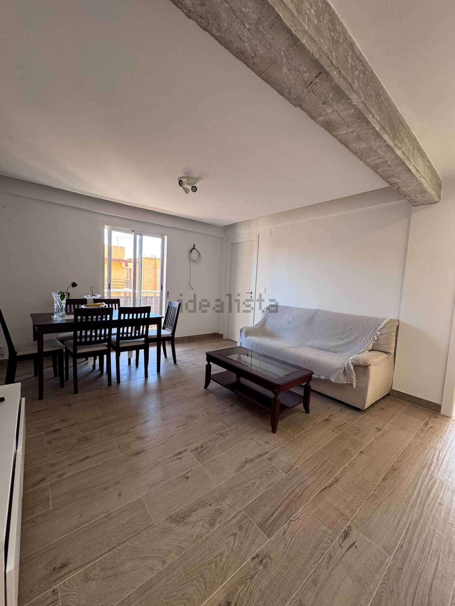 Chambre à louer, Valence