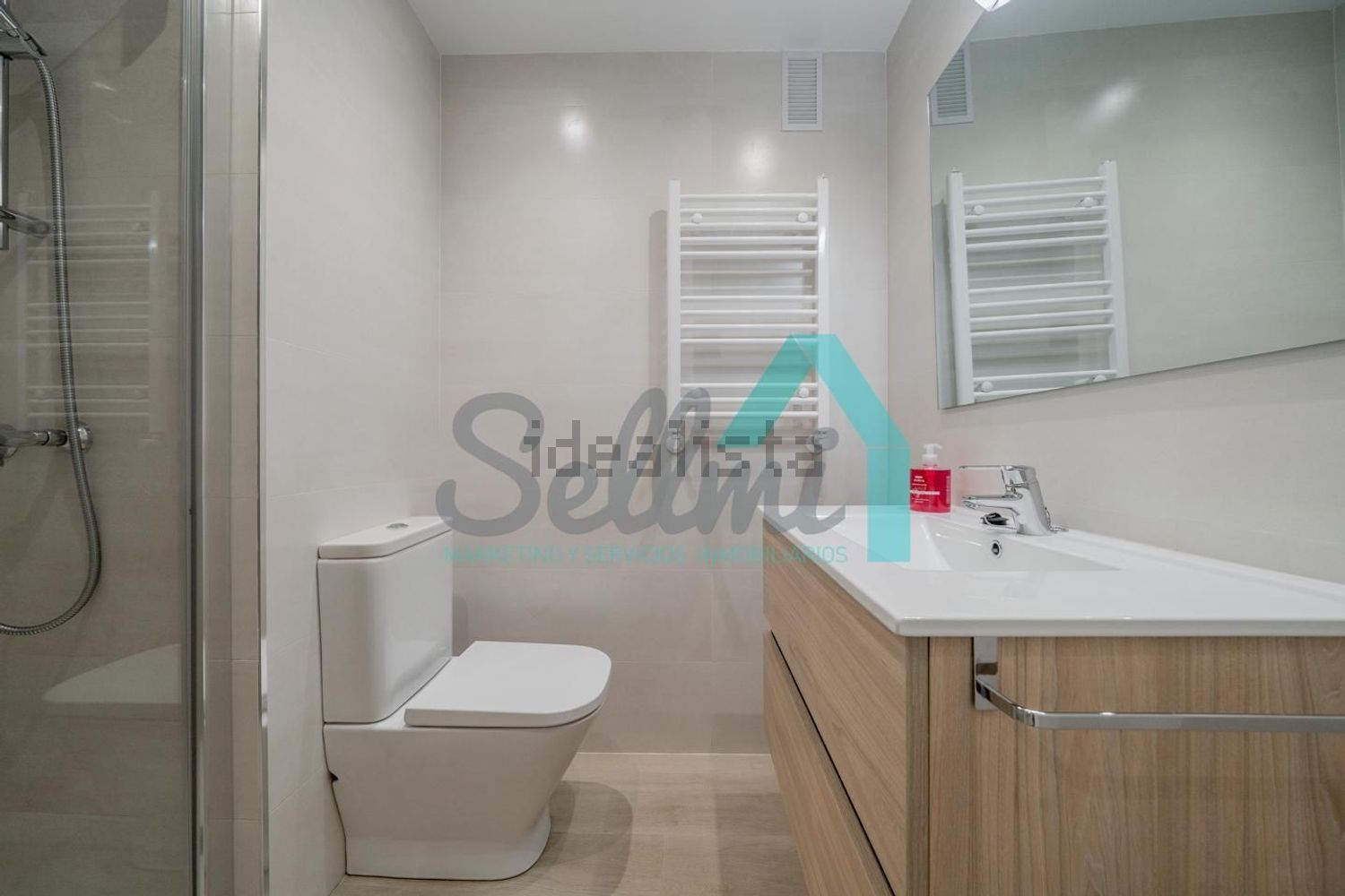 Piso de 114 m² en Oviedo