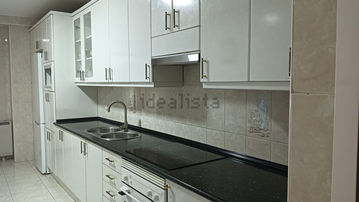 Piso de 100 m² en Baños de Montemayor