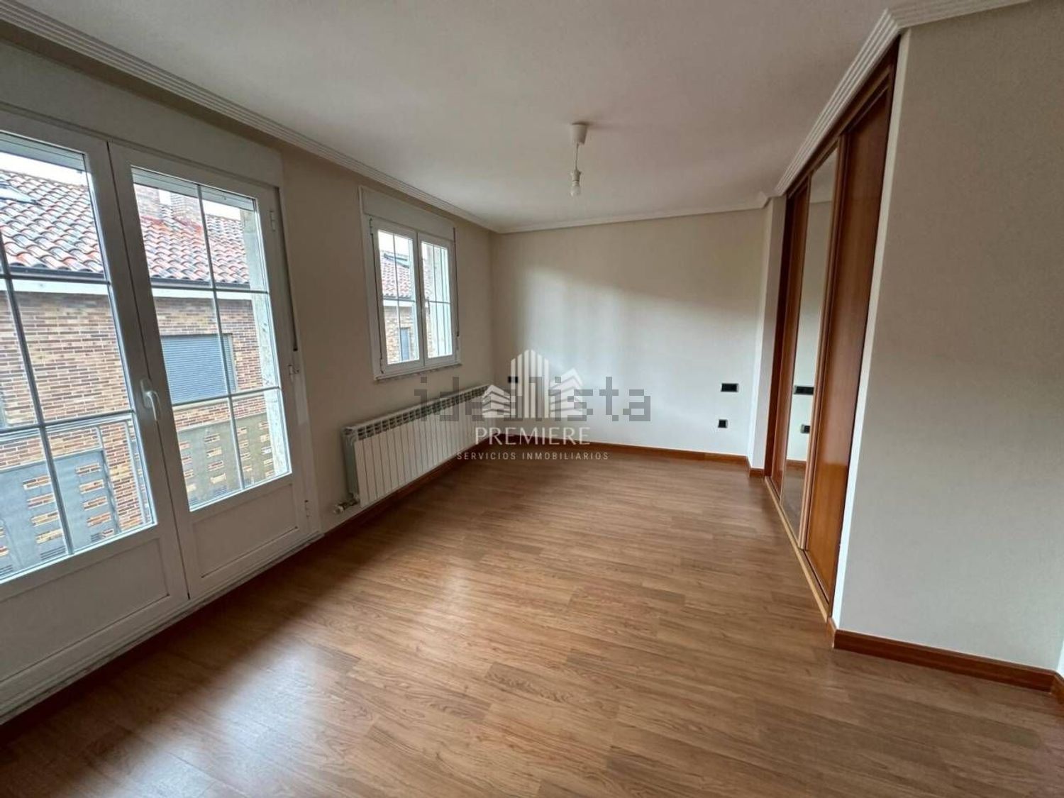 Casa 222 m² a Villares de la Reina