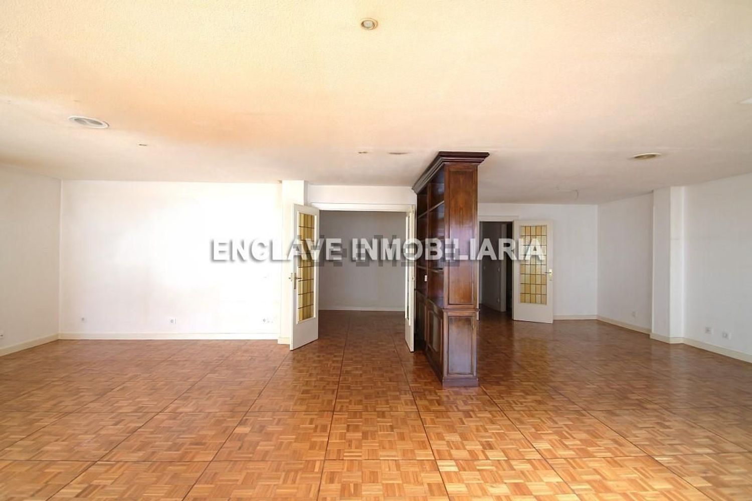 Pis de 230 m² a Oviedo