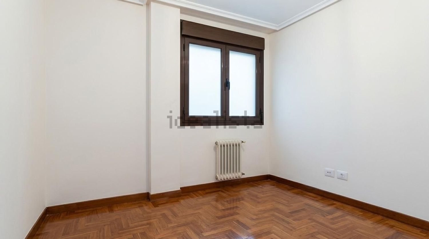 Wohnung 85 m² in Oviedo