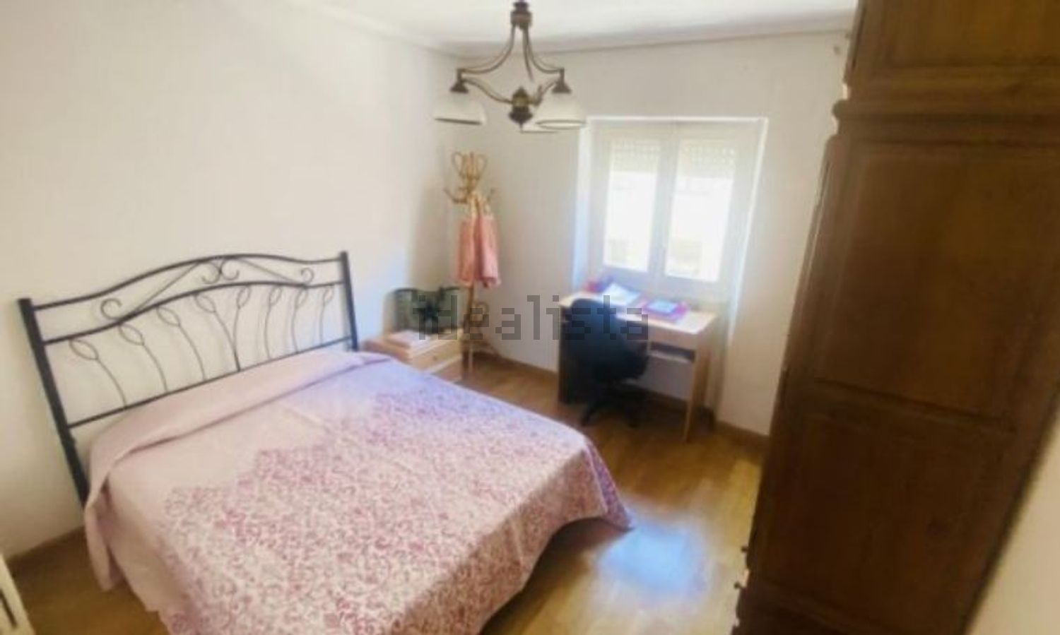 Habitació de lloguer, Lleó