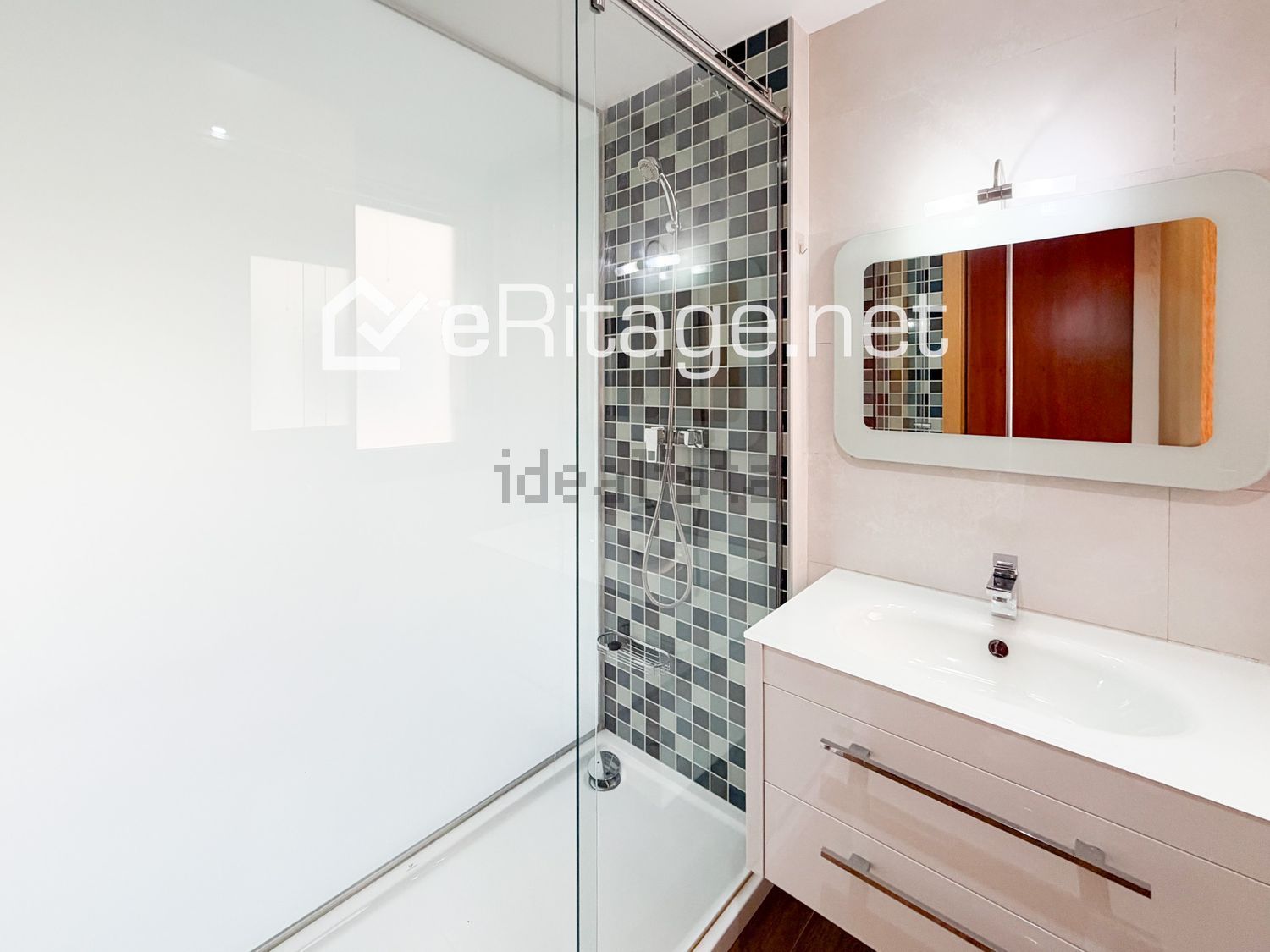 Casa de 277 m² a l'Hospitalet de Llobregat
