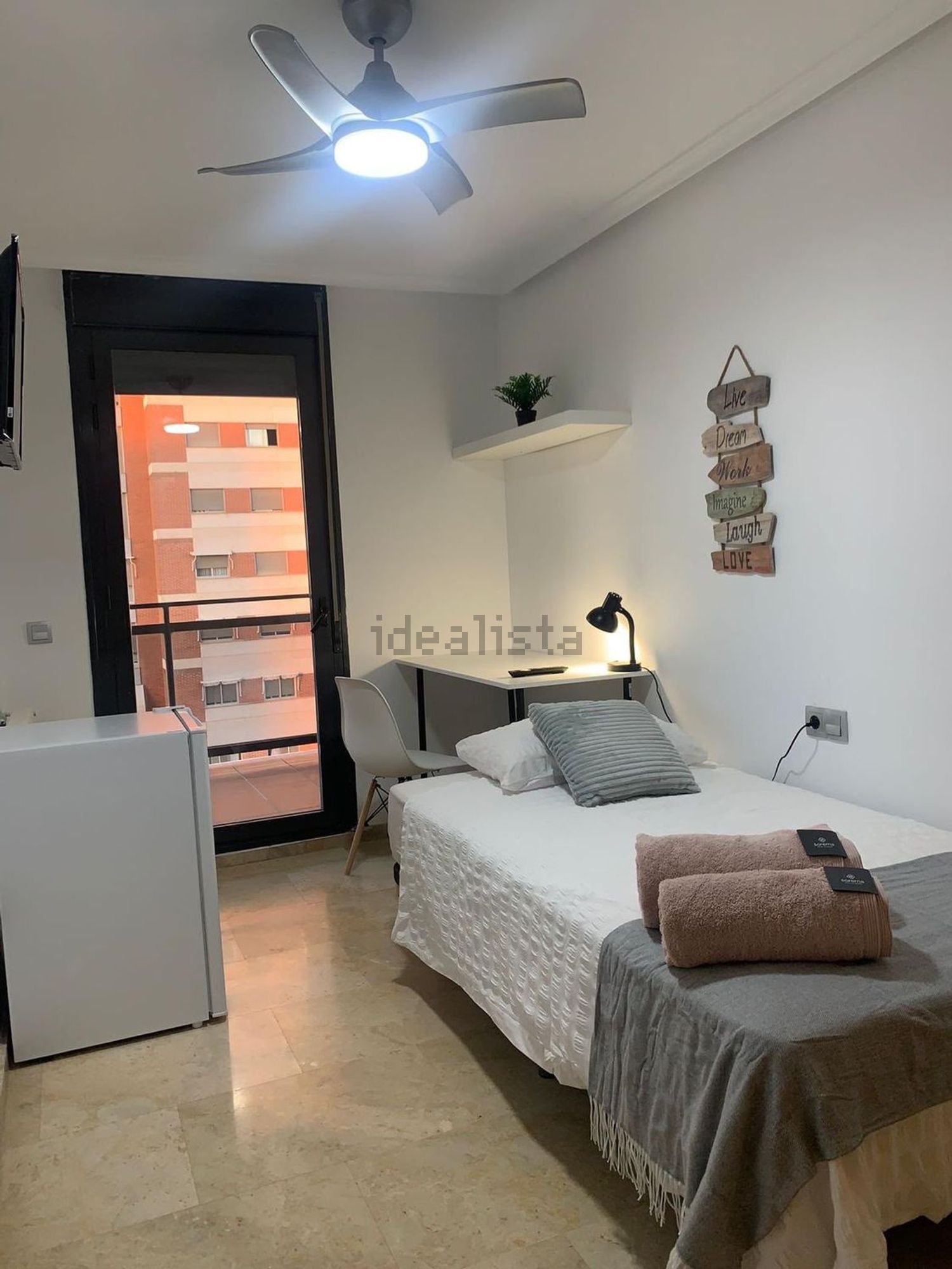 Chambre à louer, Valence