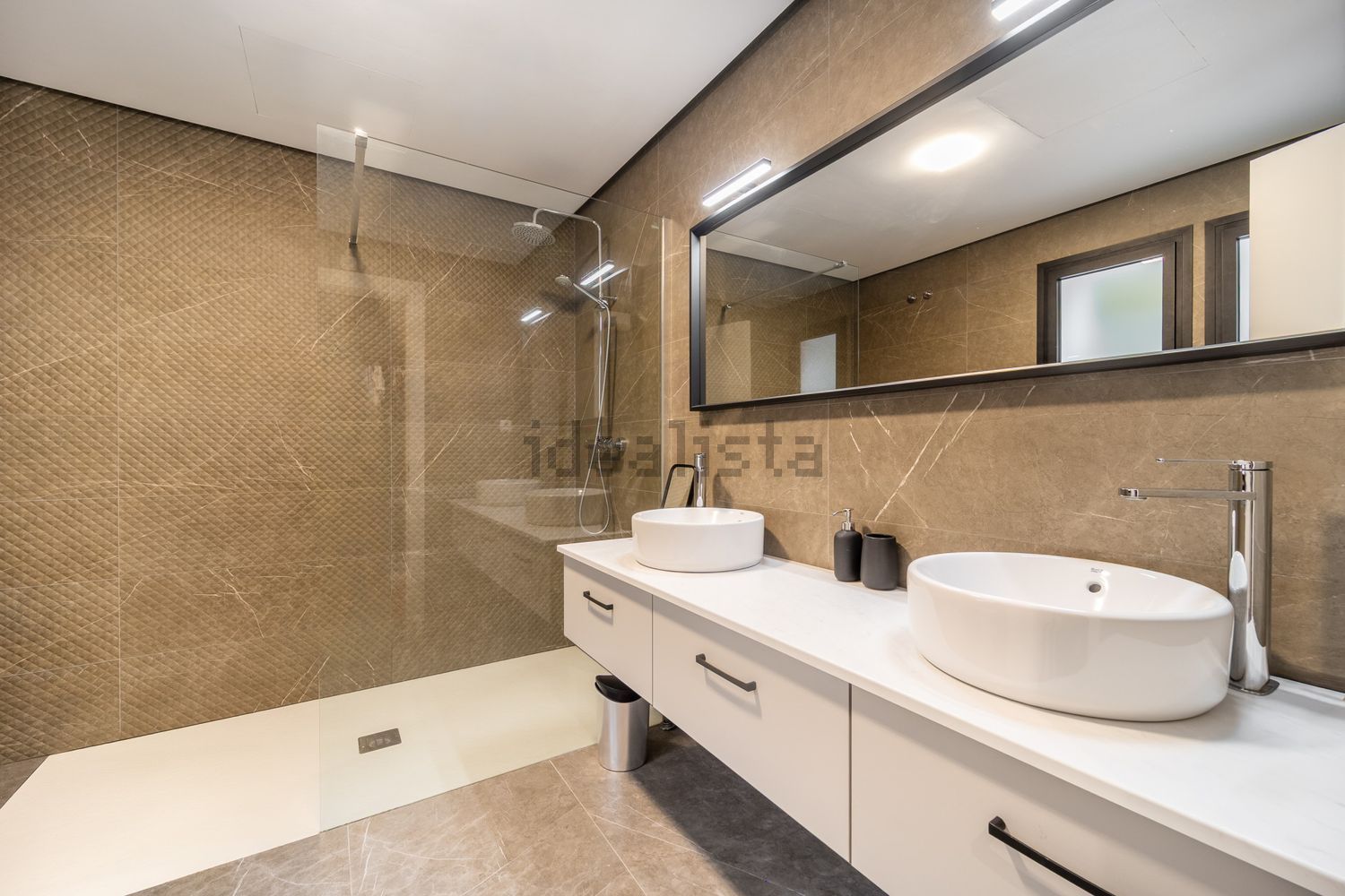 Casa 411 m² a Estepona