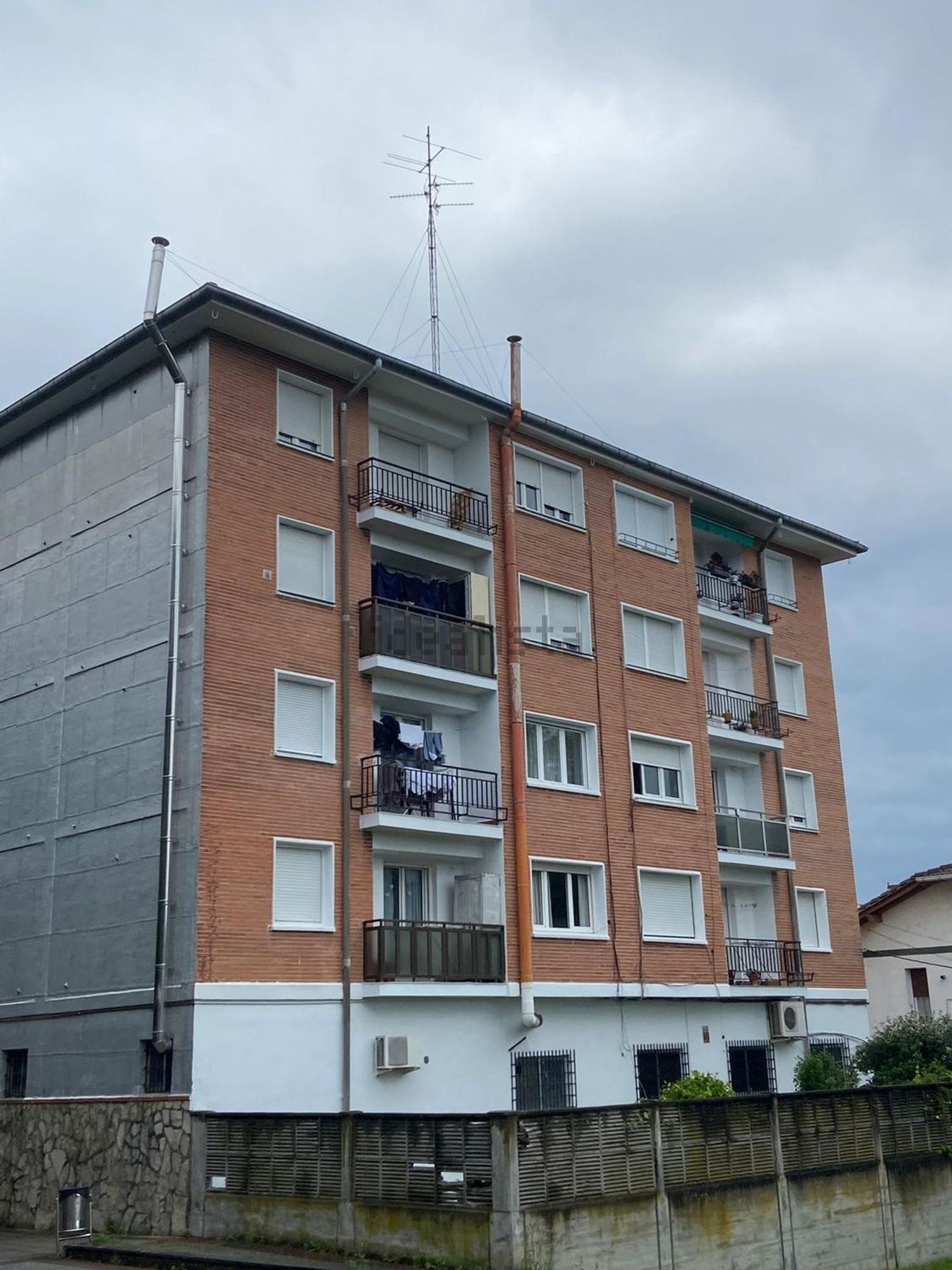 Habitació de lloguer, Sondika
