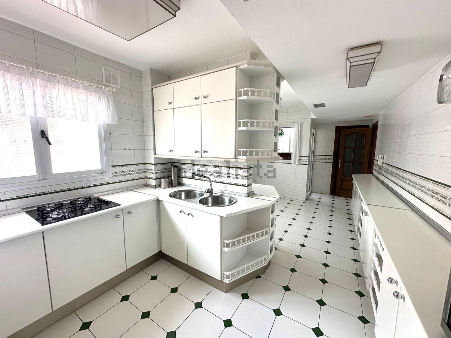 Piso de 200 m² en Granada