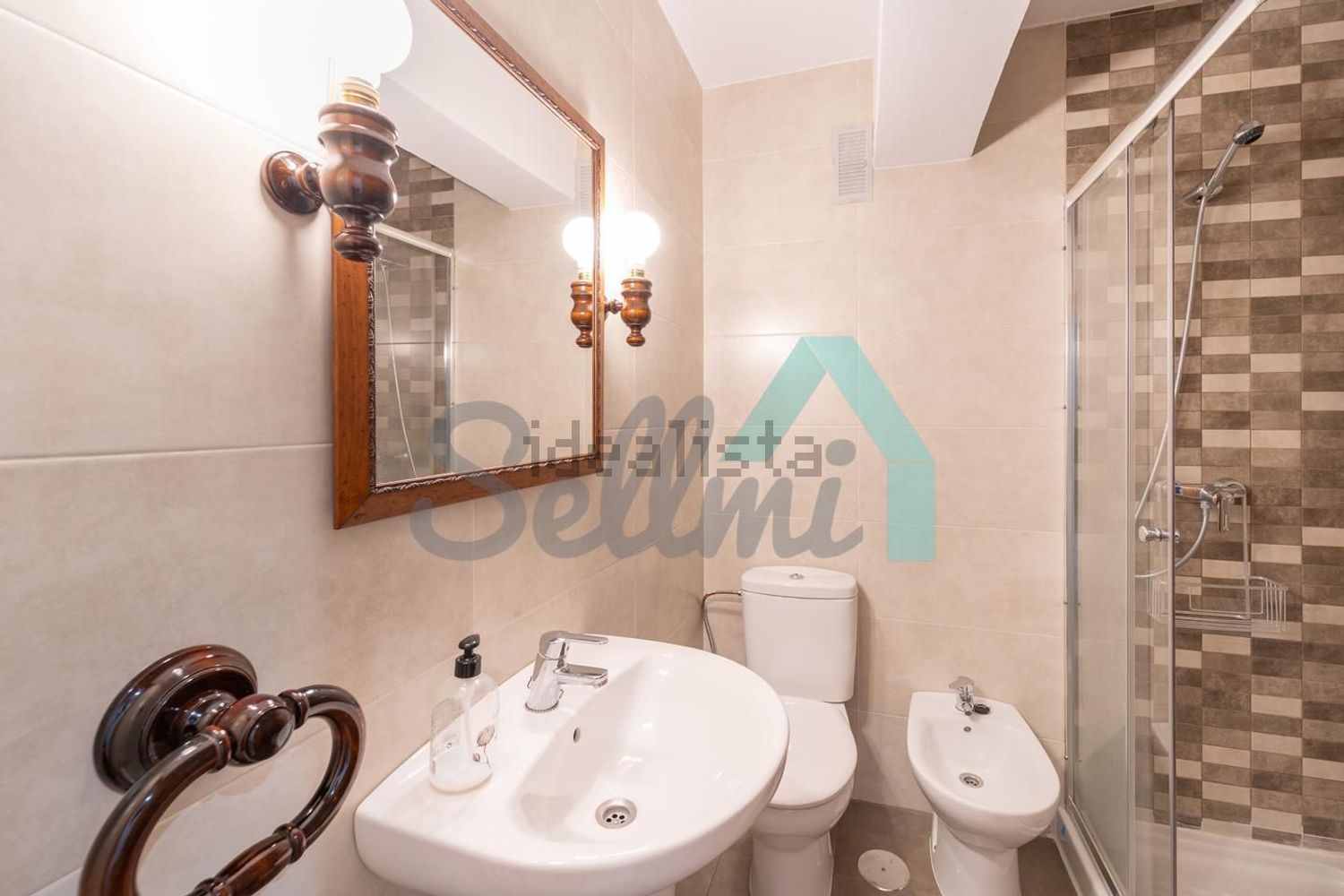 Piso de 85 m² en Oviedo
