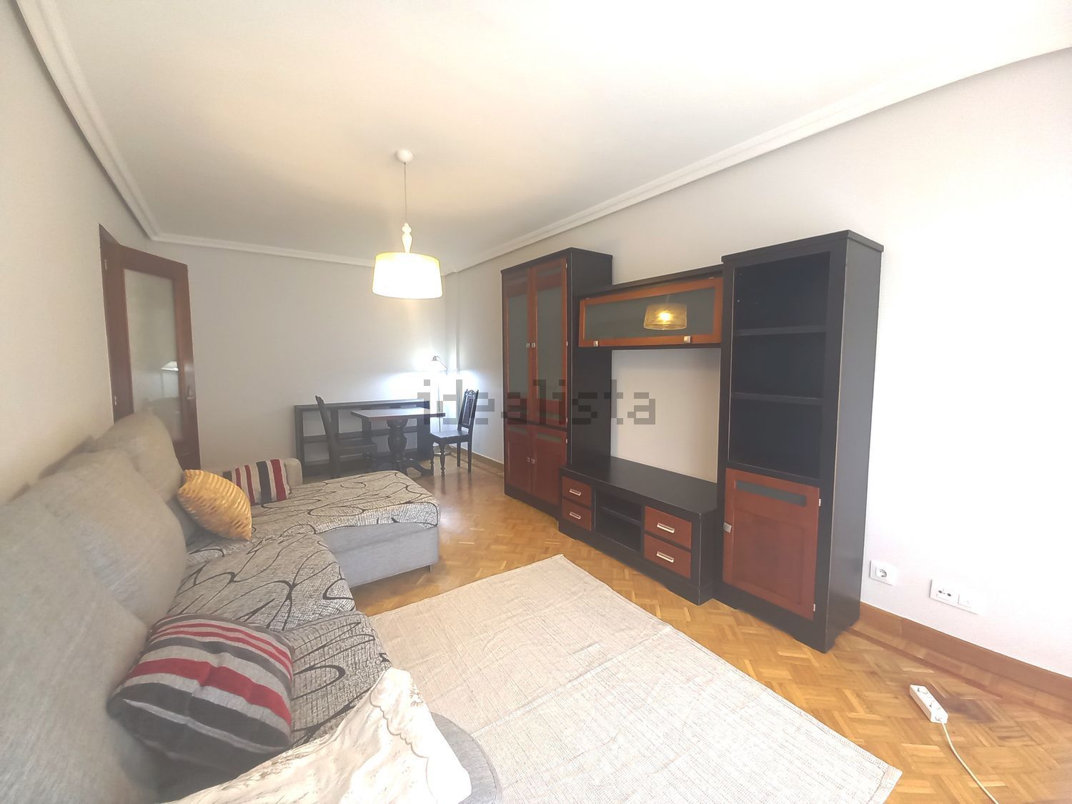 Piso de 100 m² en Castrillón
