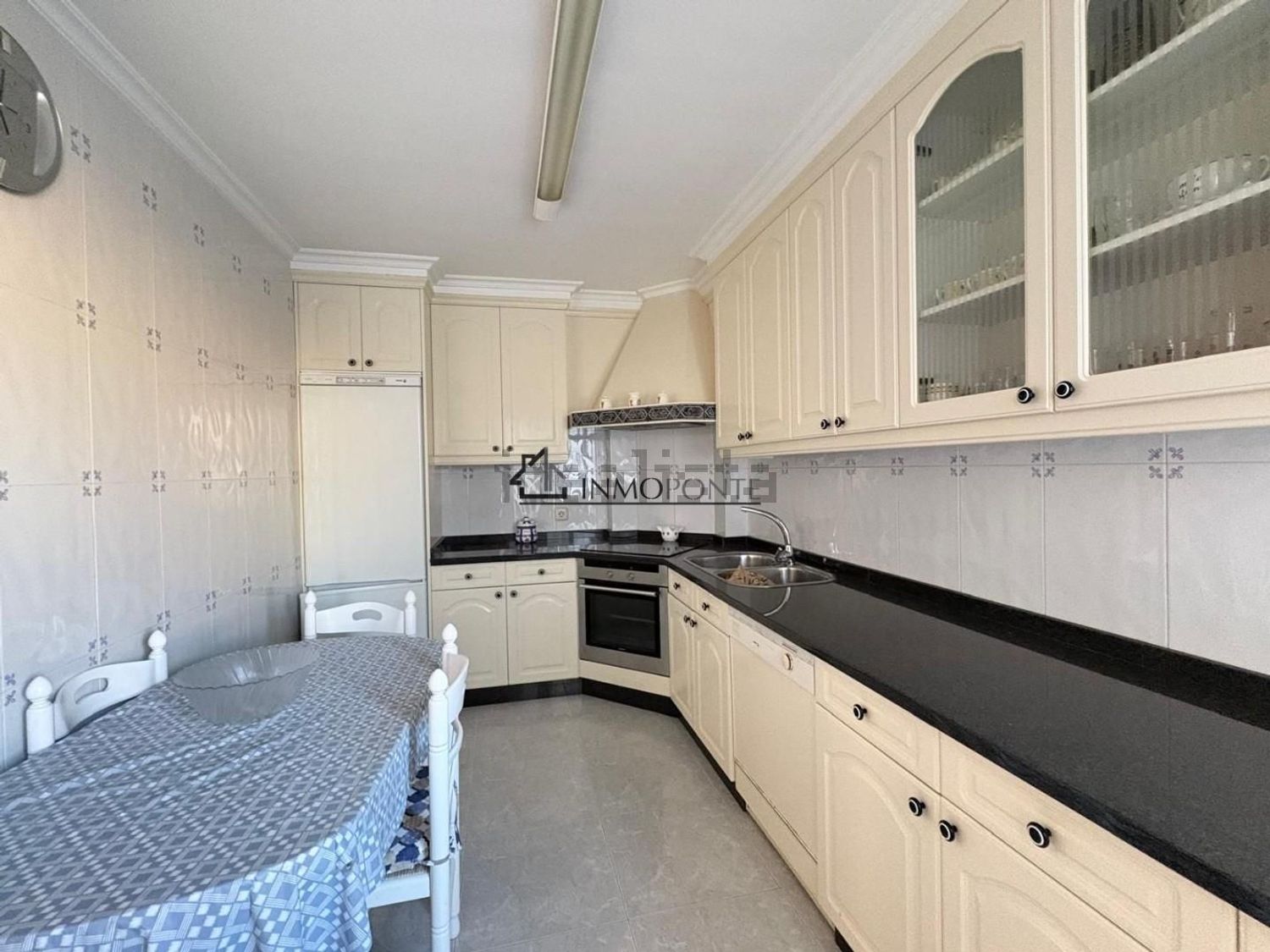 Flat 90 m² in Marín