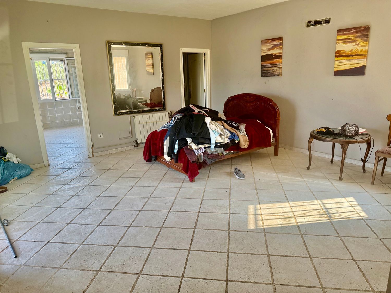 House 380 m² in Onil