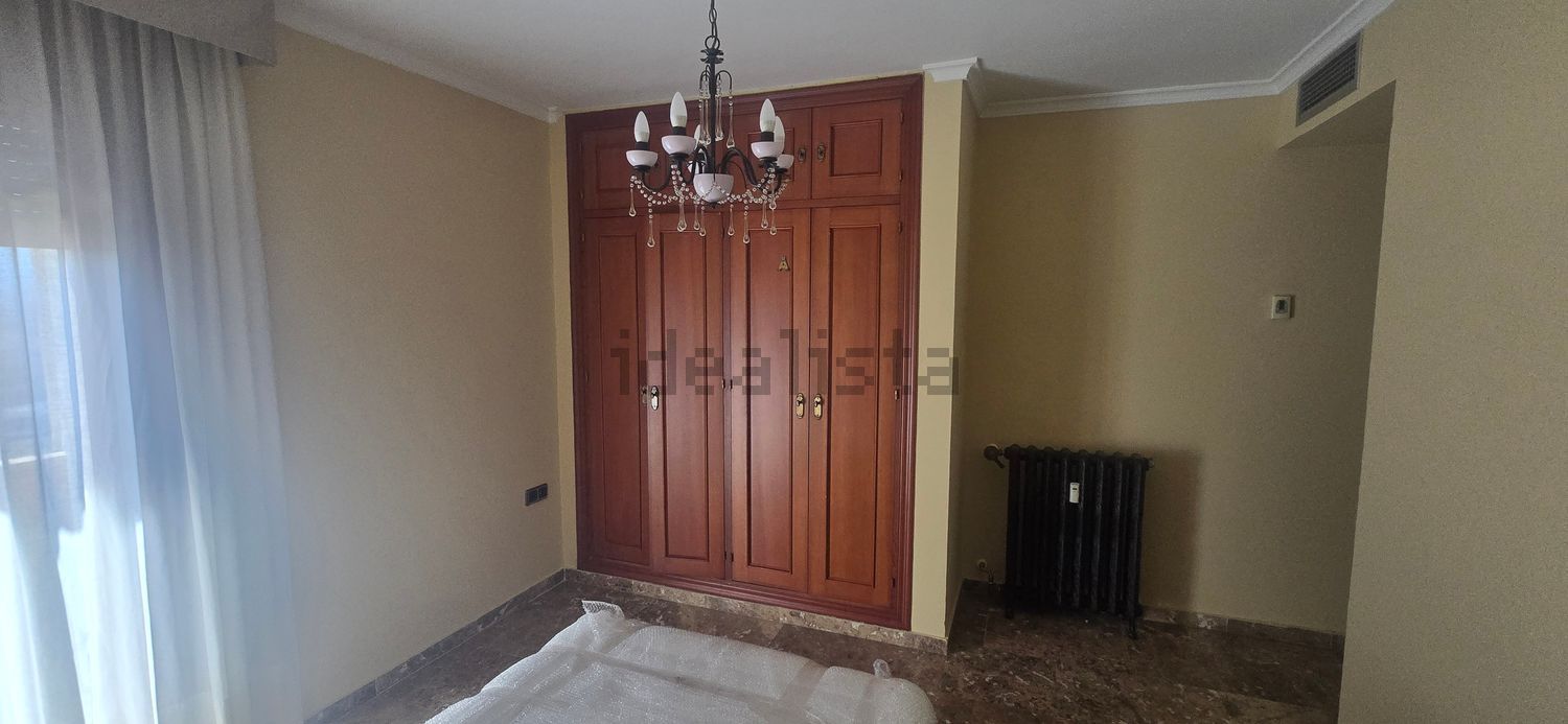 Piso de 212 m² en Granada