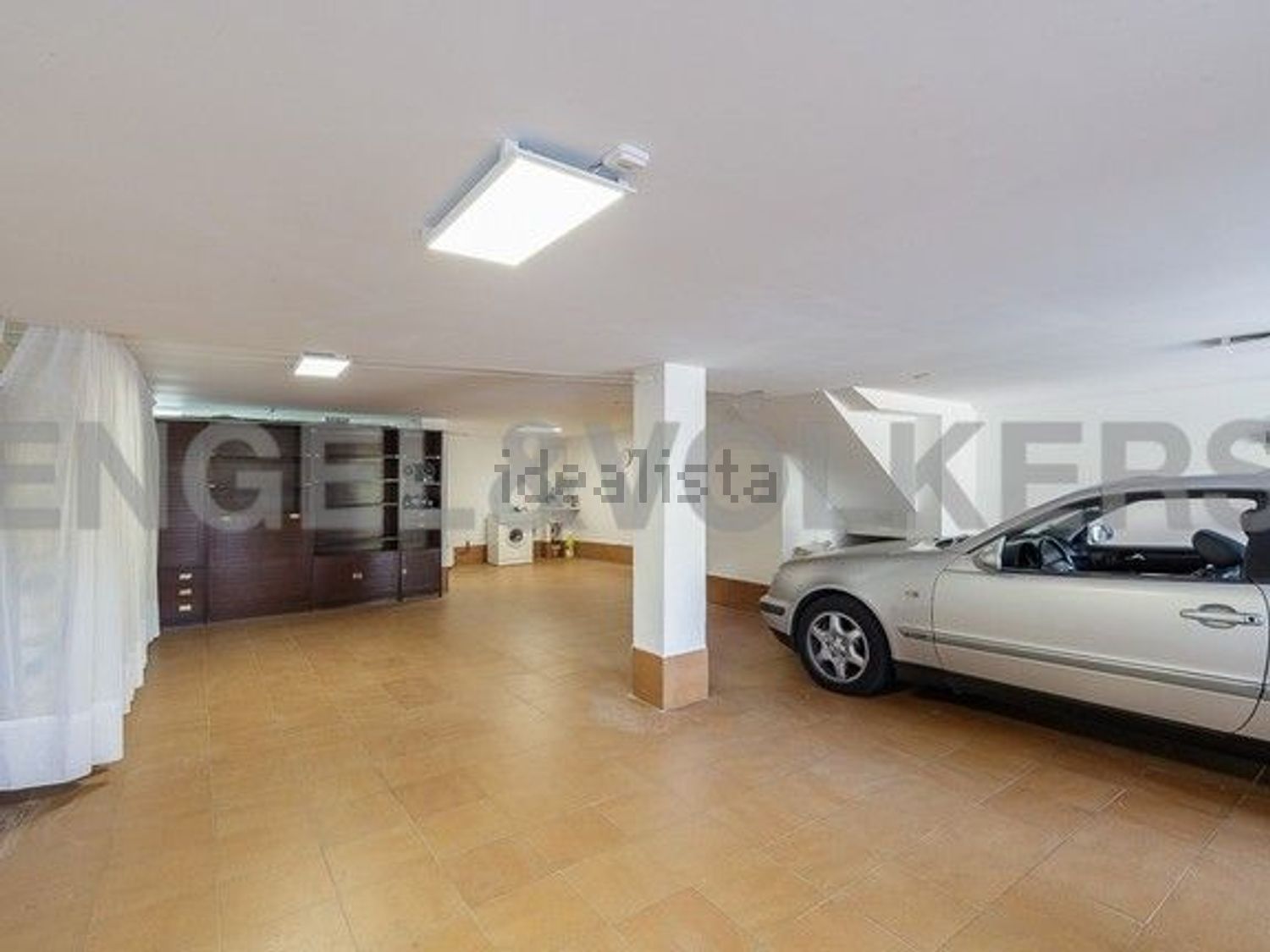 House 300 m² in Baiona