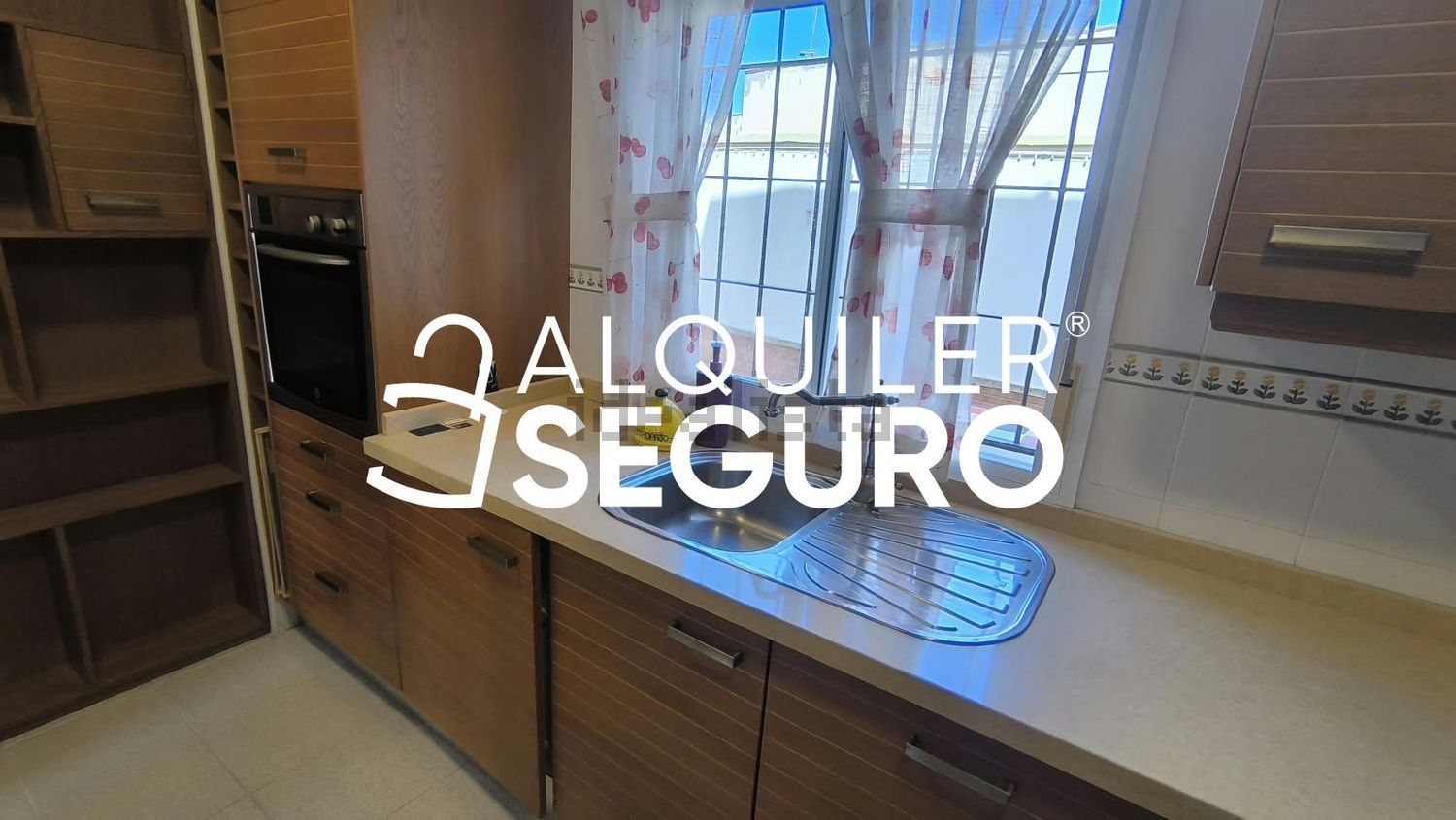 Casa de 136 m² en Palomares del Río