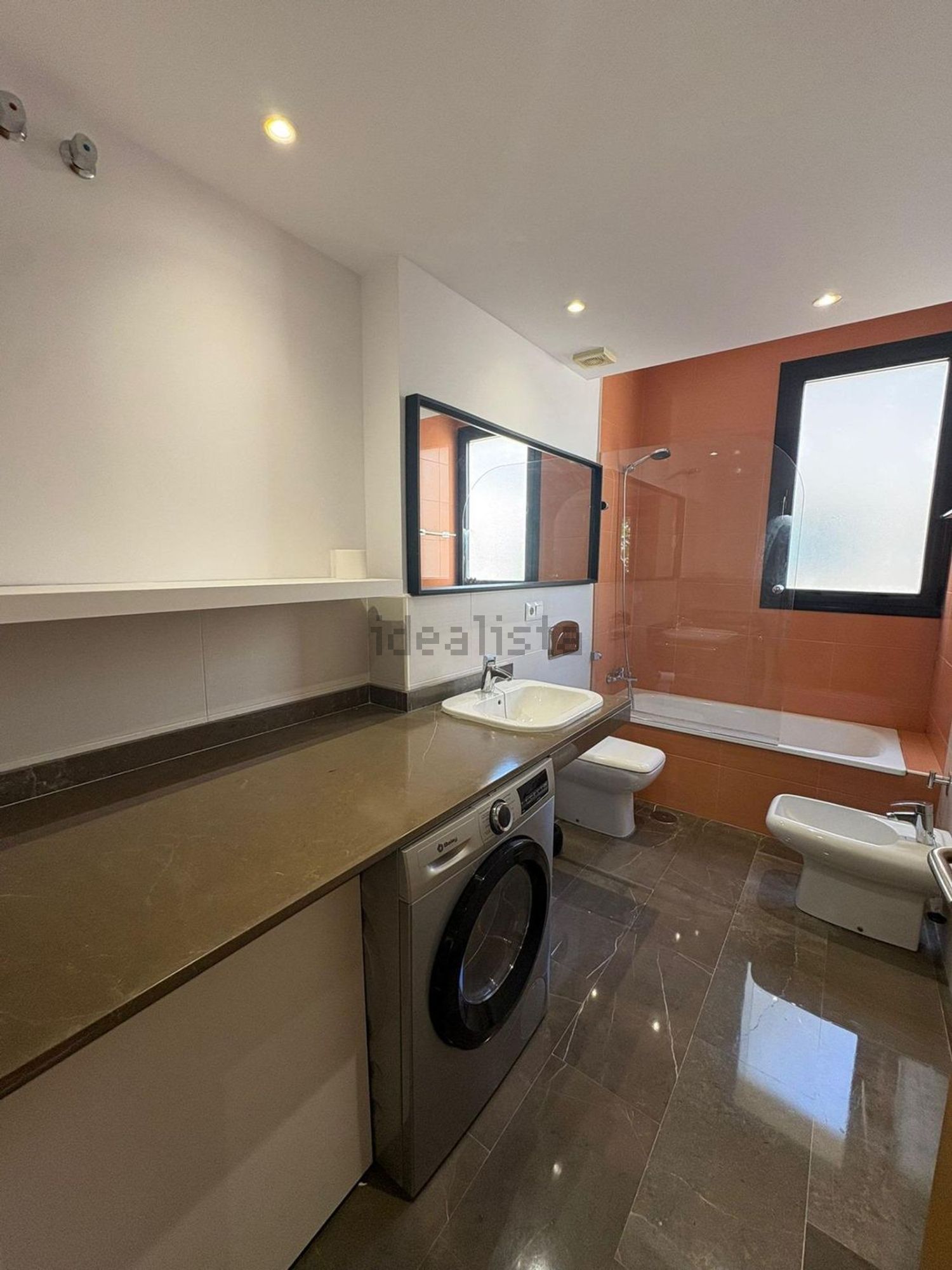 Flat 89 m² in Seville