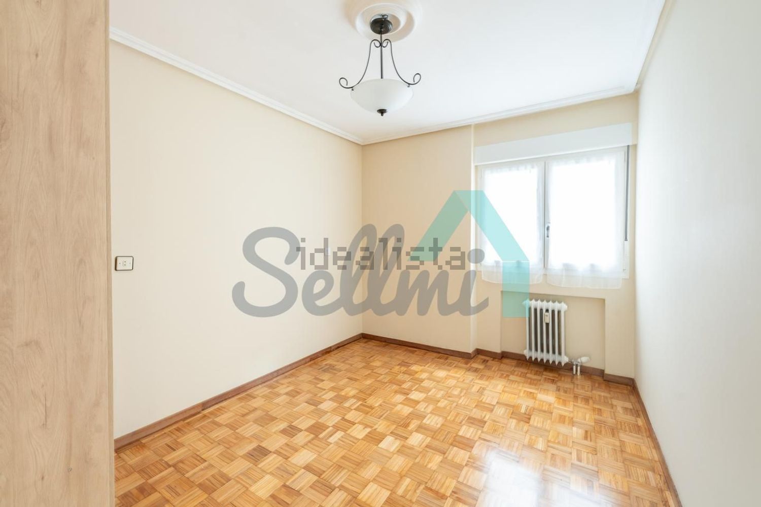 Pis de 68 m² a Oviedo