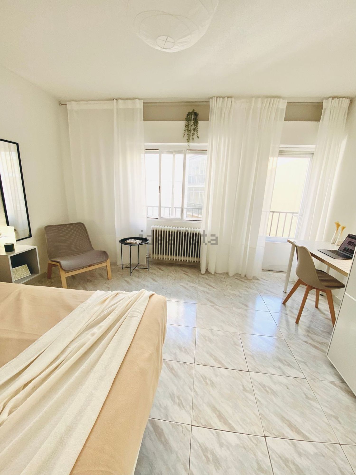 Habitació de lloguer, Àvila