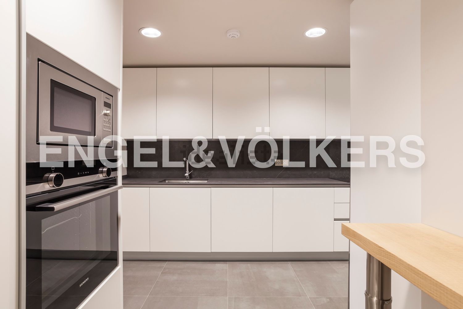 Wohnung 217 m² in Madrid
