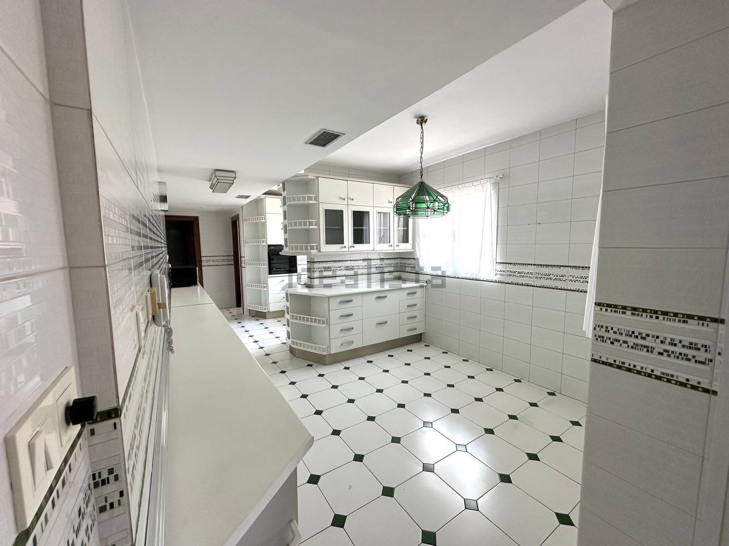 Piso de 200 m² en Granada
