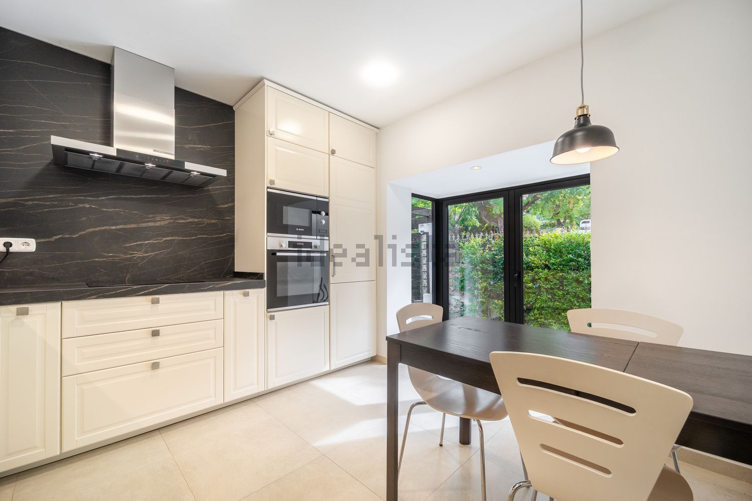 Casa 411 m² a Estepona