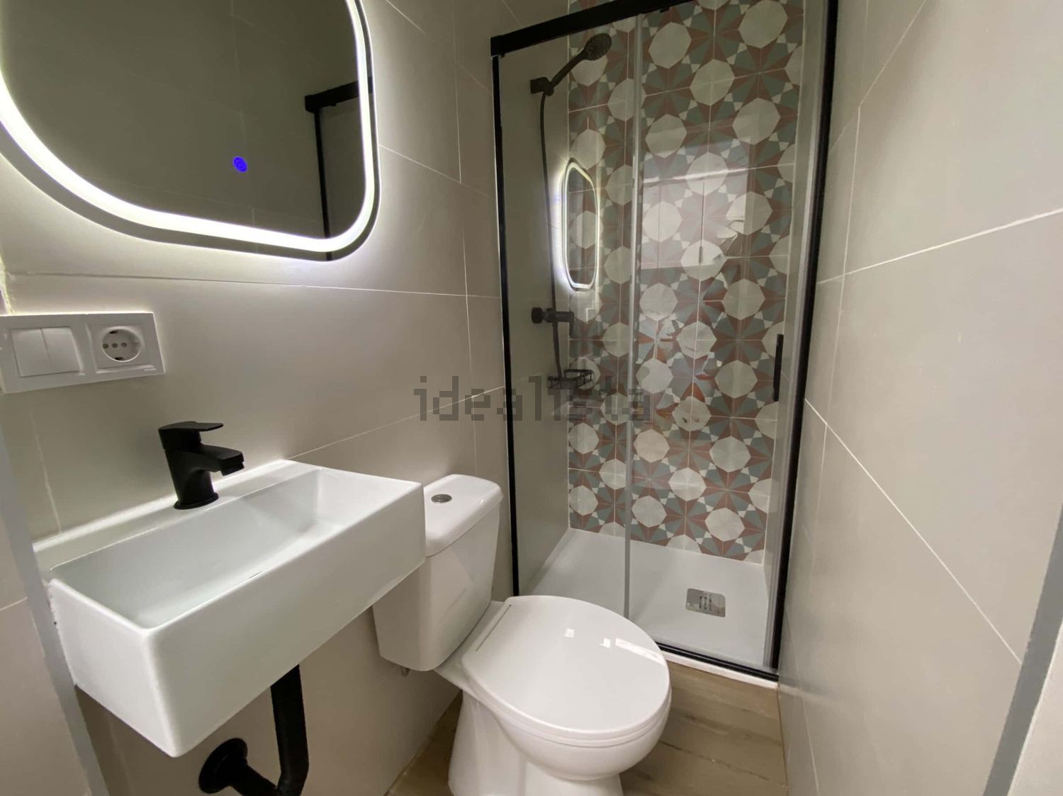 Habitación 200 m², Sevilla
