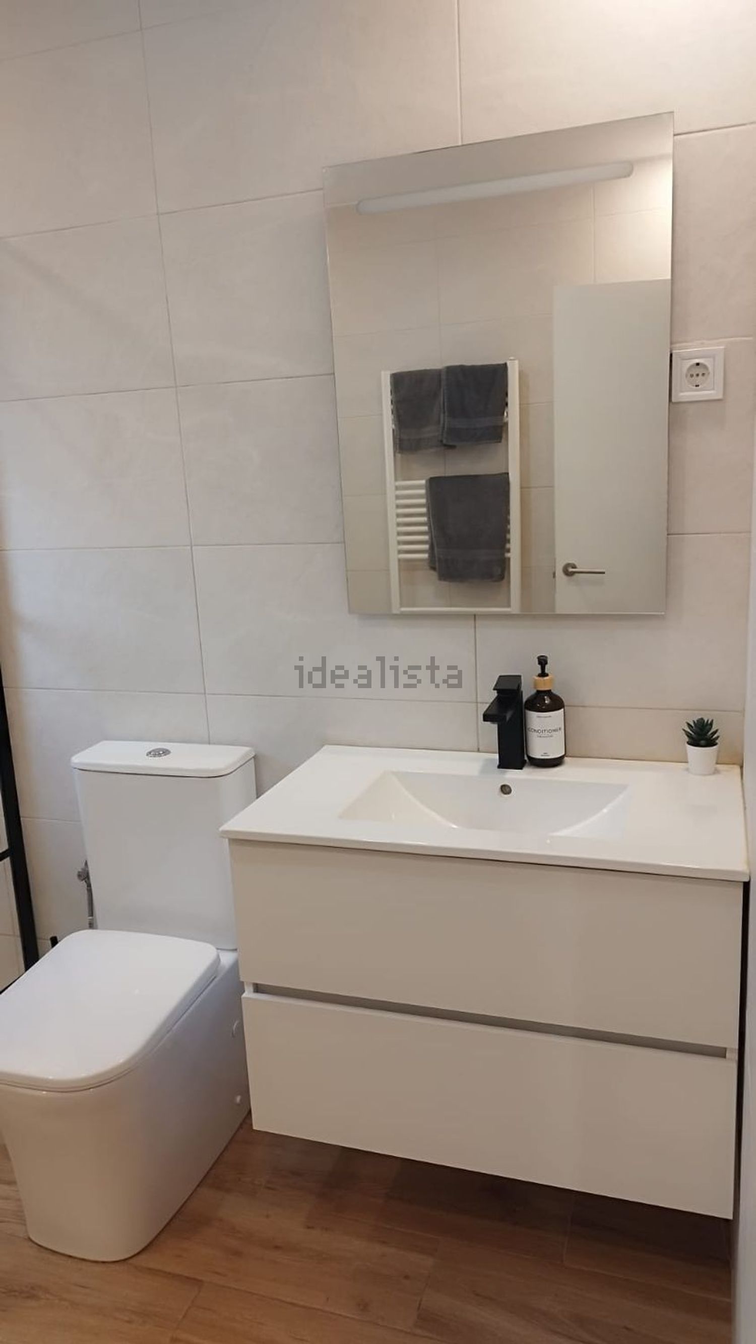 Casa de 100 m² en Valtierra