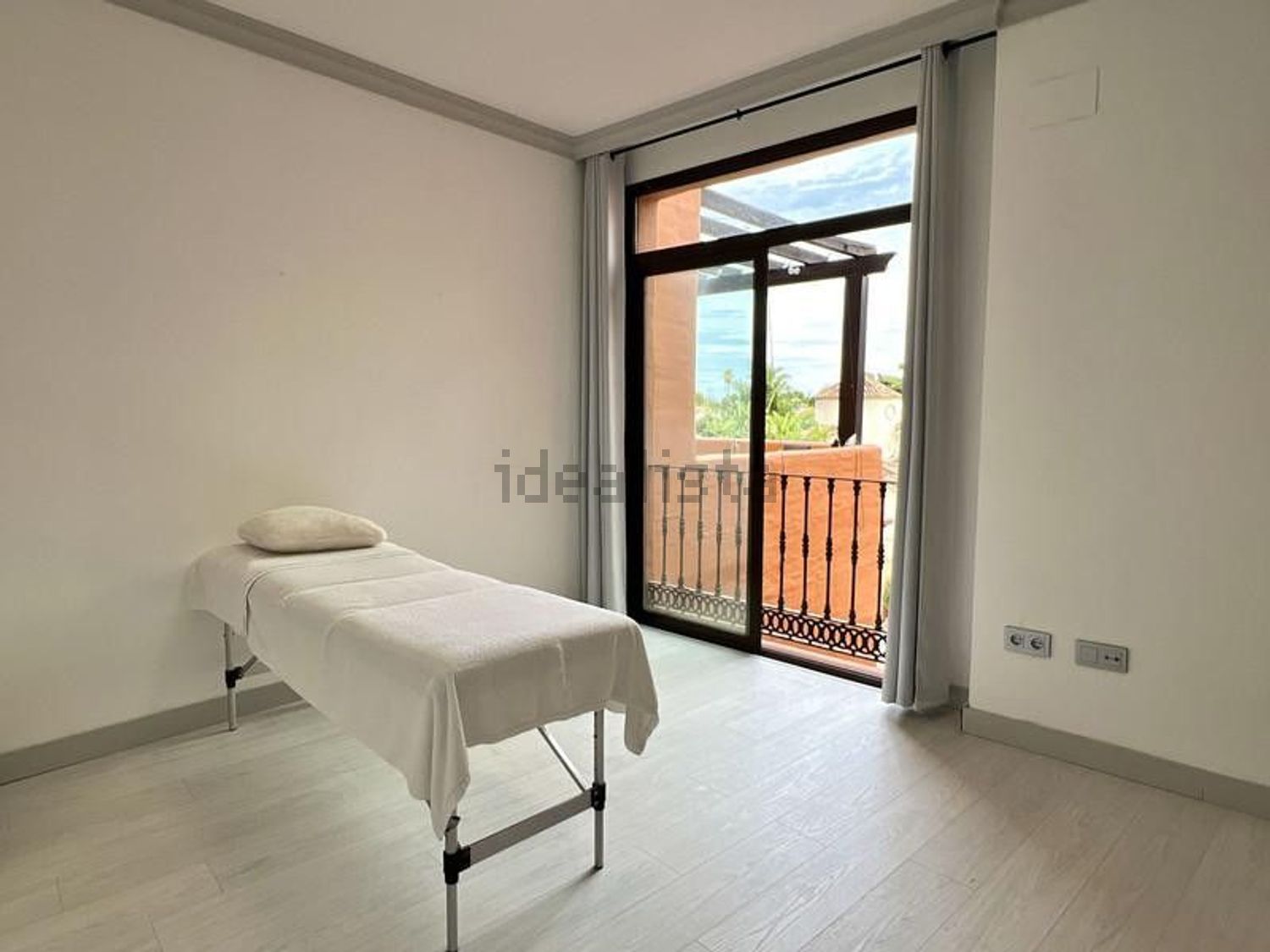 Pis de 235 m² a Estepona