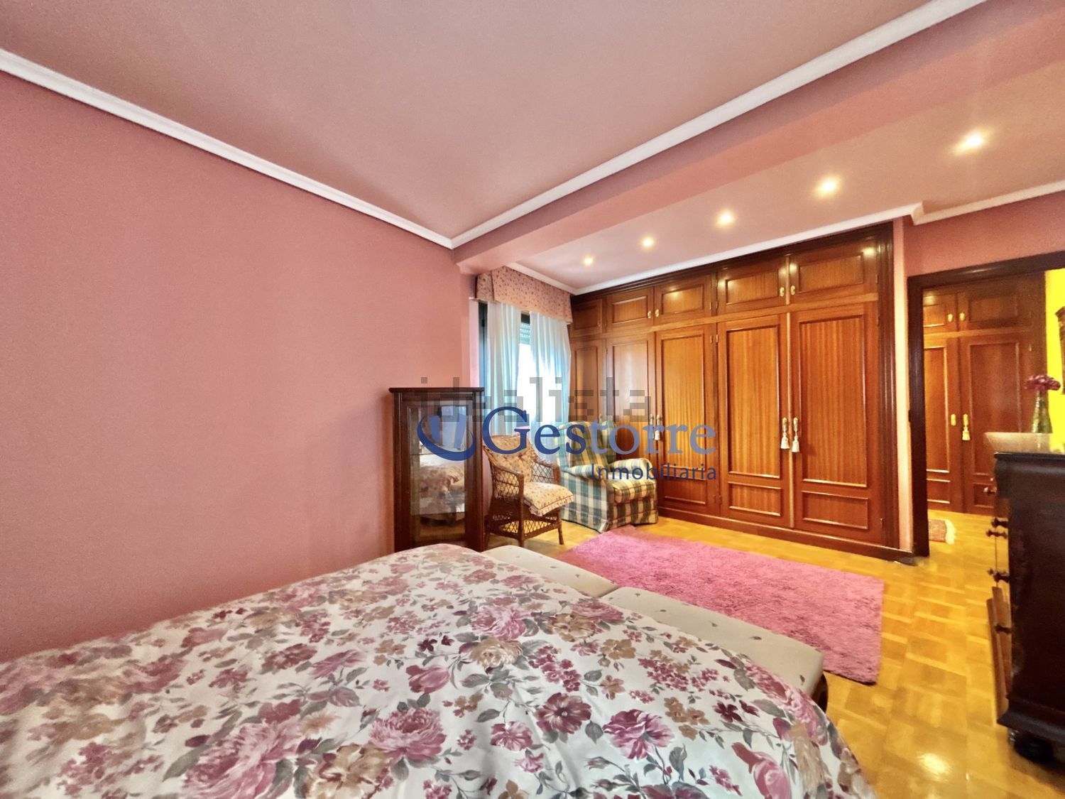 Piso de 141 m² en Oviedo