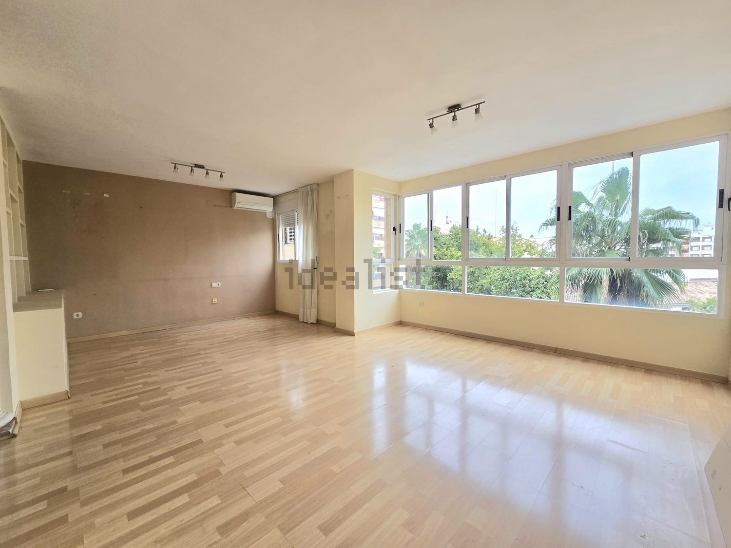 Pis de 77 m² a València