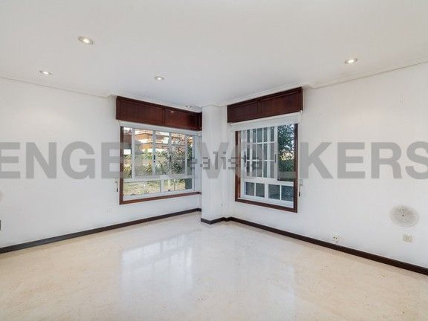 House 300 m² in Baiona