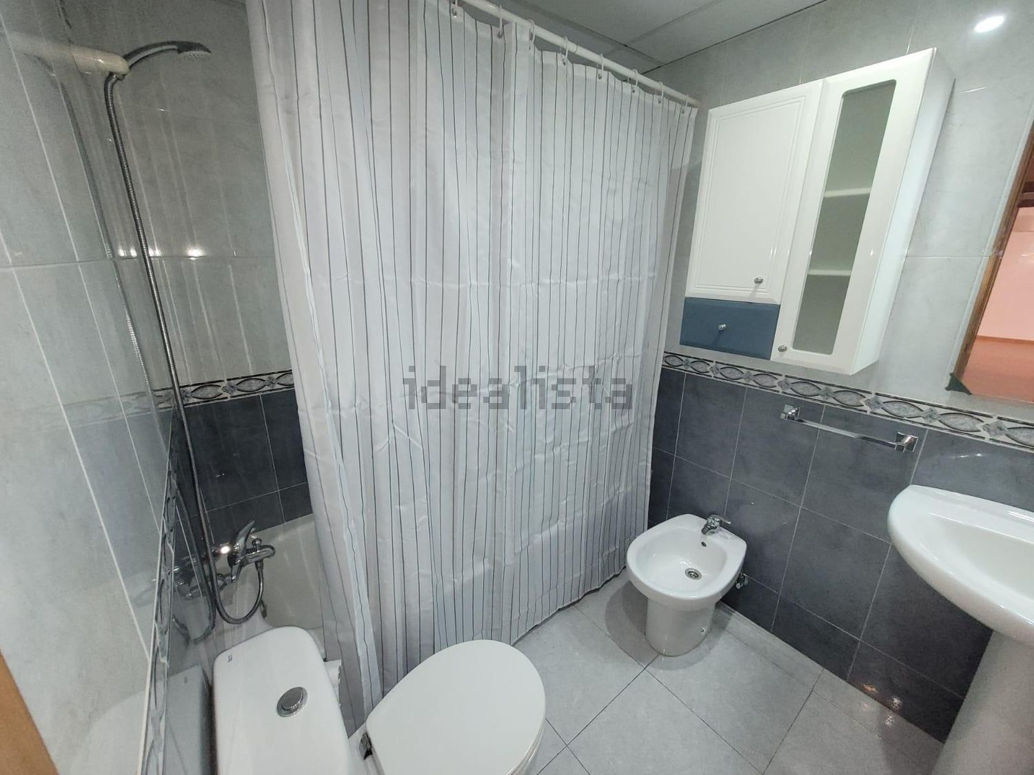 Wohnung 75 m² in La Puebla de Alfindén