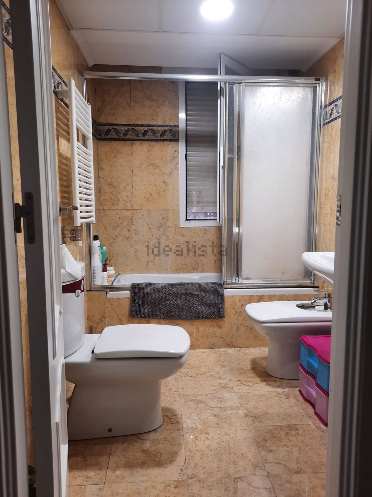 Habitació de lloguer, Osca