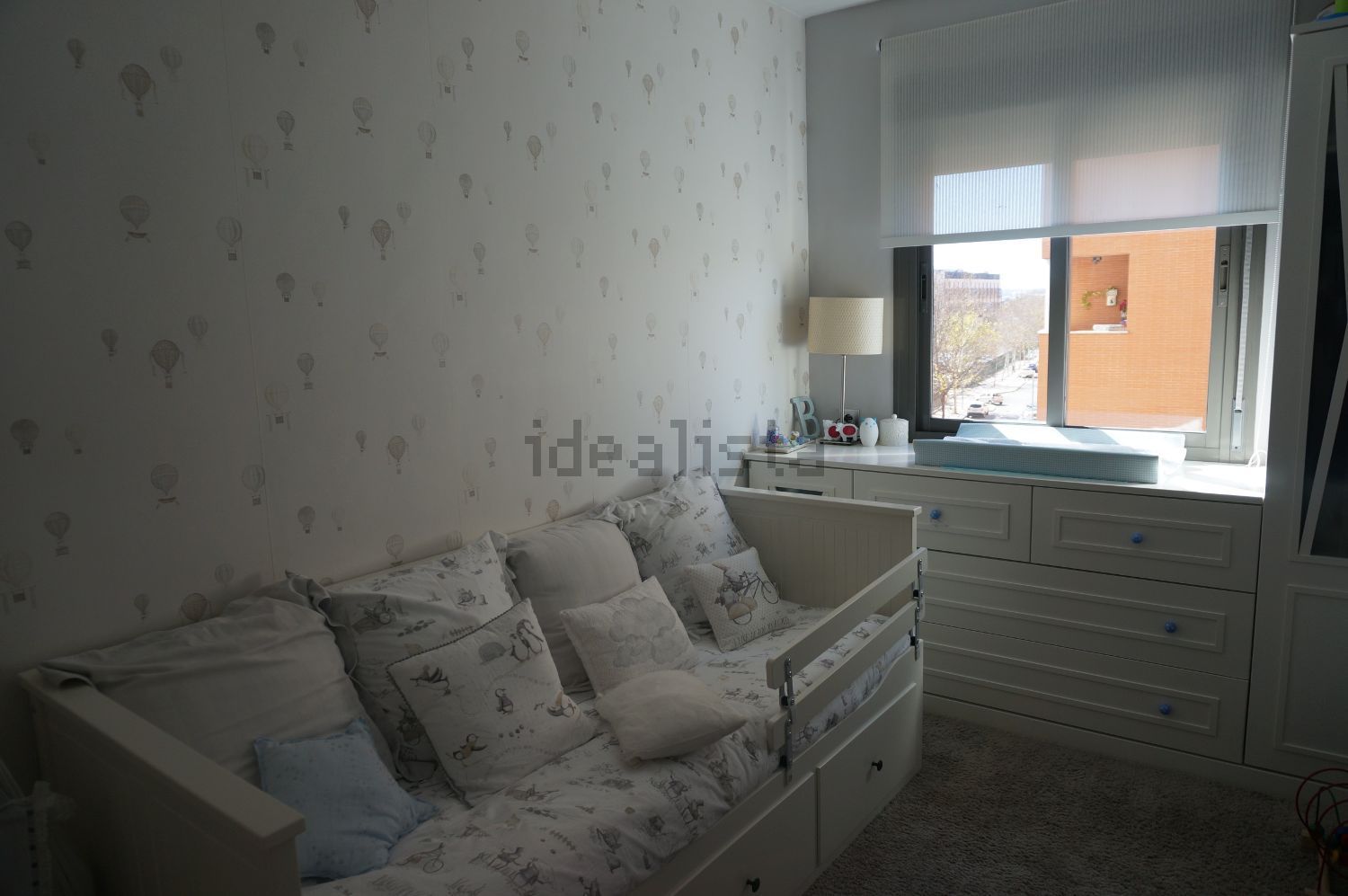 Flat 107 m² in Seville