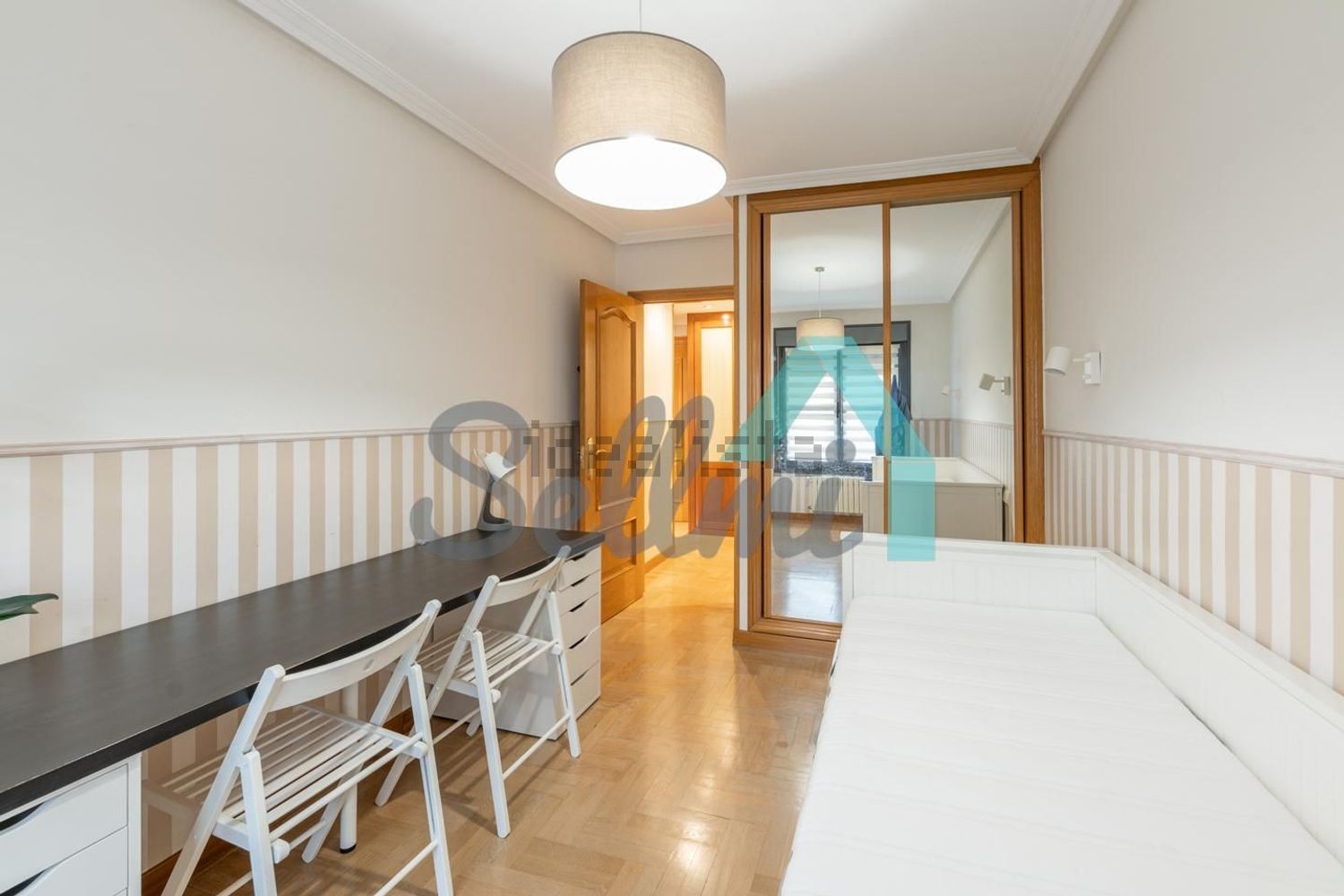 Pis de 86 m² a Oviedo