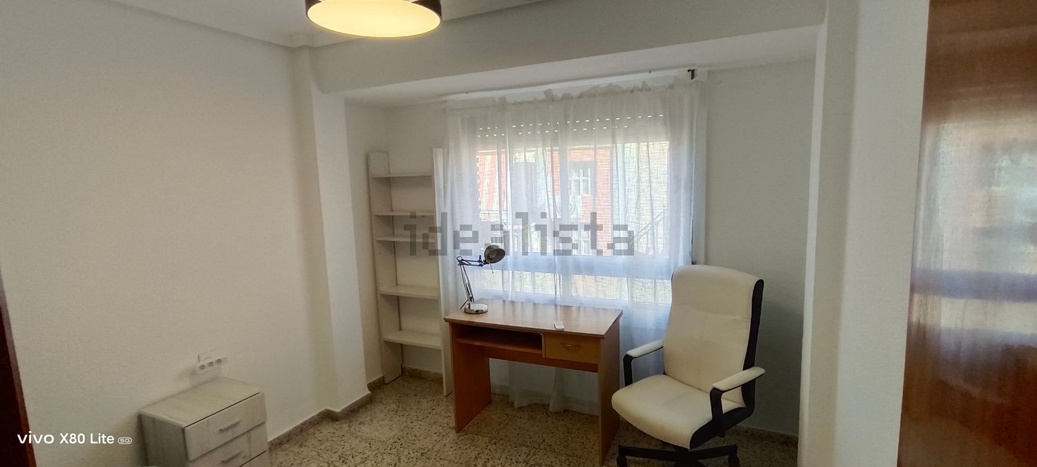 Habitació de lloguer, Burjassot