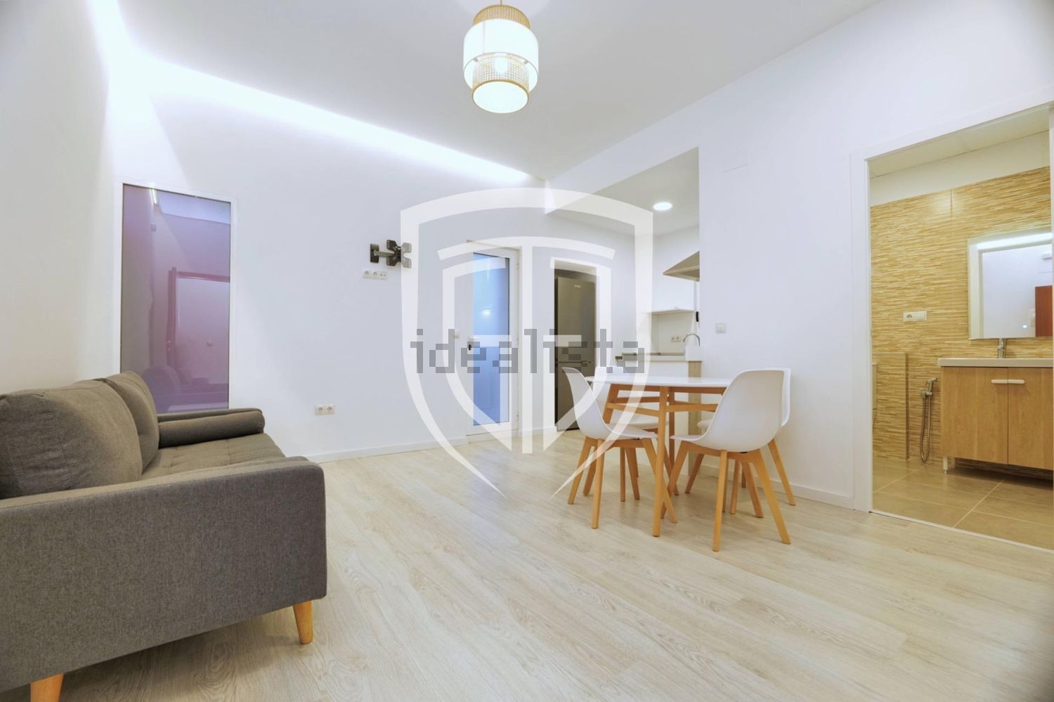 Piso de 65 m² en Tabernes Blanques