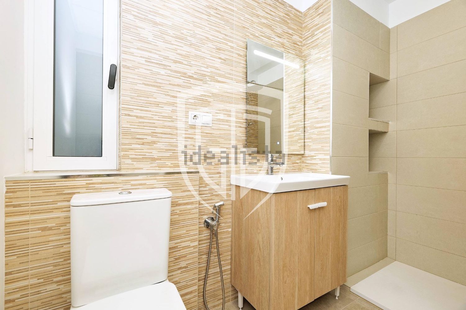 Piso de 65 m² en Tabernes Blanques