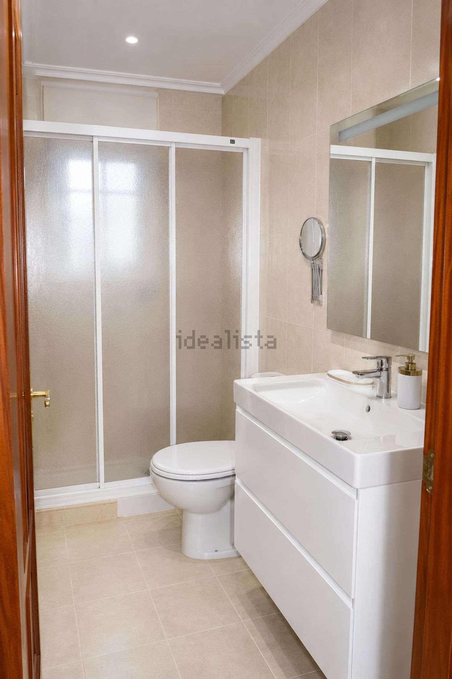 Casa de 200 m² a Camargo